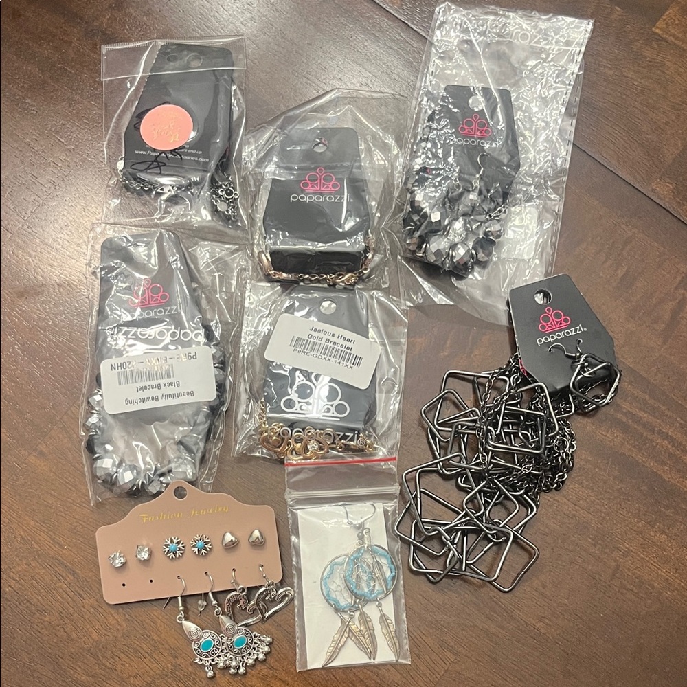 Paparazzi & other jewelry lot